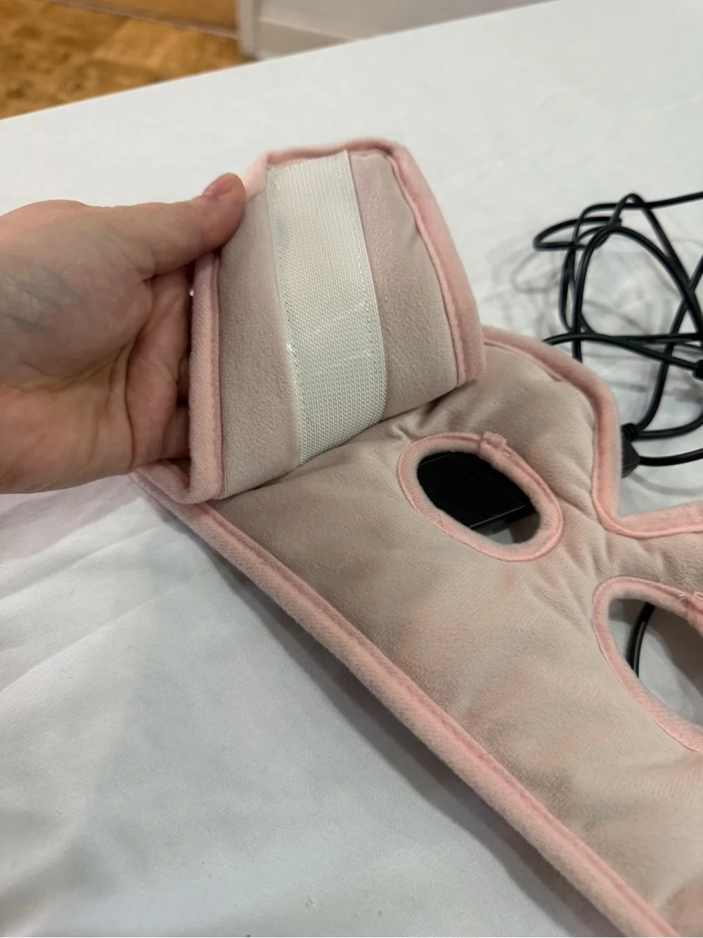 Heated Eye Mask for Comfort & Relief - Pink - Picture 6 of 7